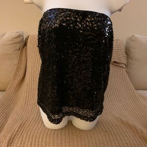 NWT. Strapless sequin top.